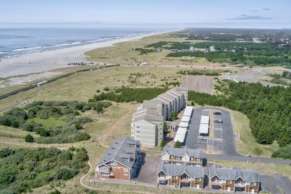 Beach Please-Updated Home With Ocean Views Long Beach Ngoại thất bức ảnh