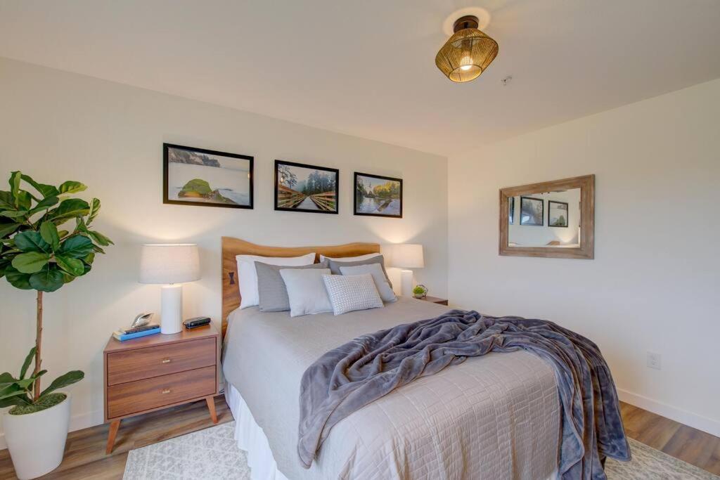 Beach Please-Updated Home With Ocean Views Long Beach Ngoại thất bức ảnh