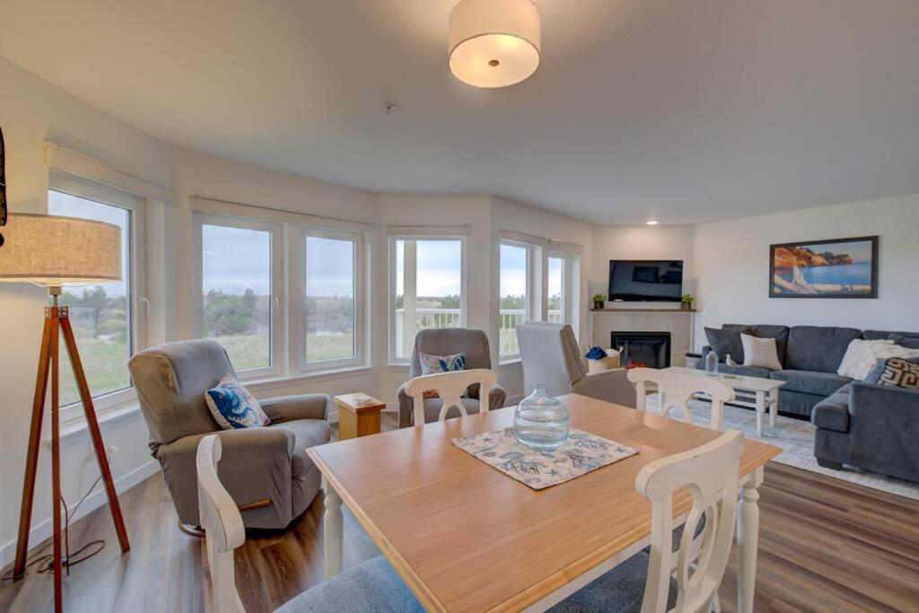 Beach Please-Updated Home With Ocean Views Long Beach Ngoại thất bức ảnh