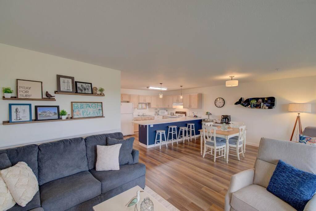 Beach Please-Updated Home With Ocean Views Long Beach Ngoại thất bức ảnh